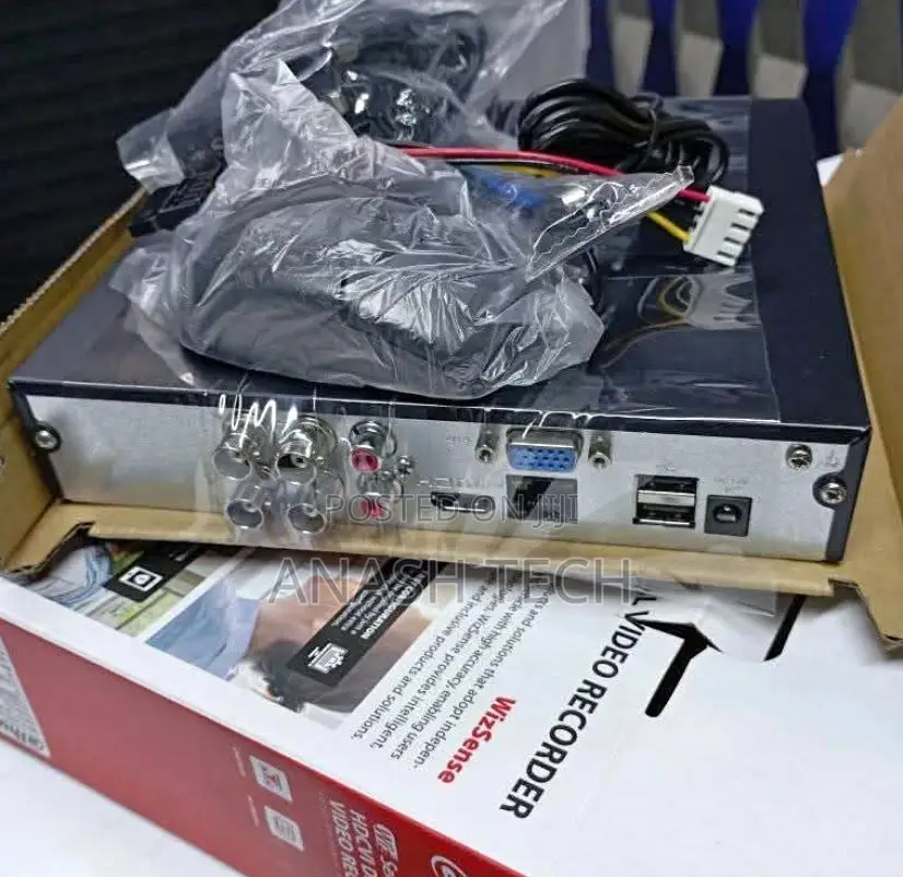 Trustworthy Metallic 4 Channels DVR Black