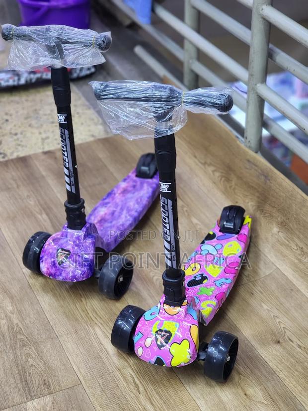 Adjustable Three Wheels Scooters For Kids With Music - thumbnail 5