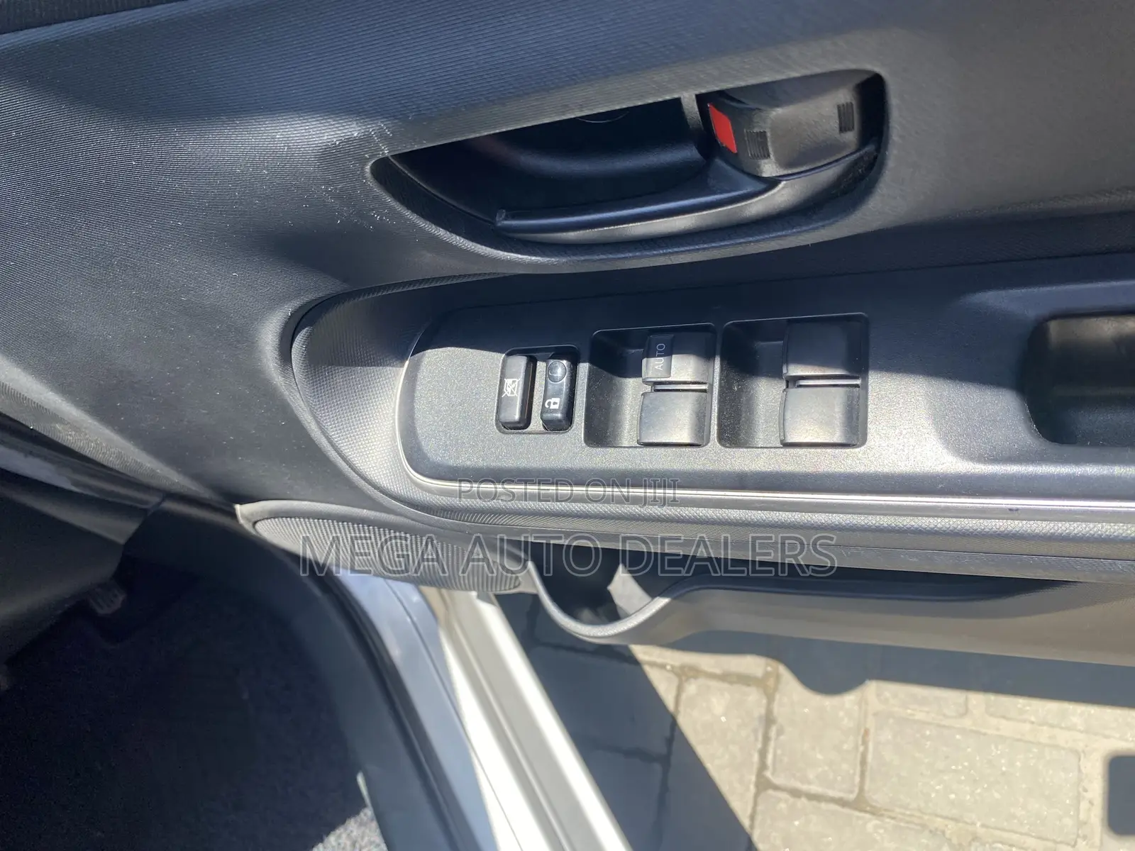 Toyota Aqua 2018 Silver