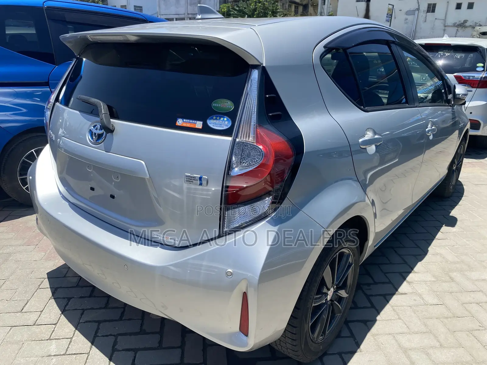Toyota Aqua 2018 Silver