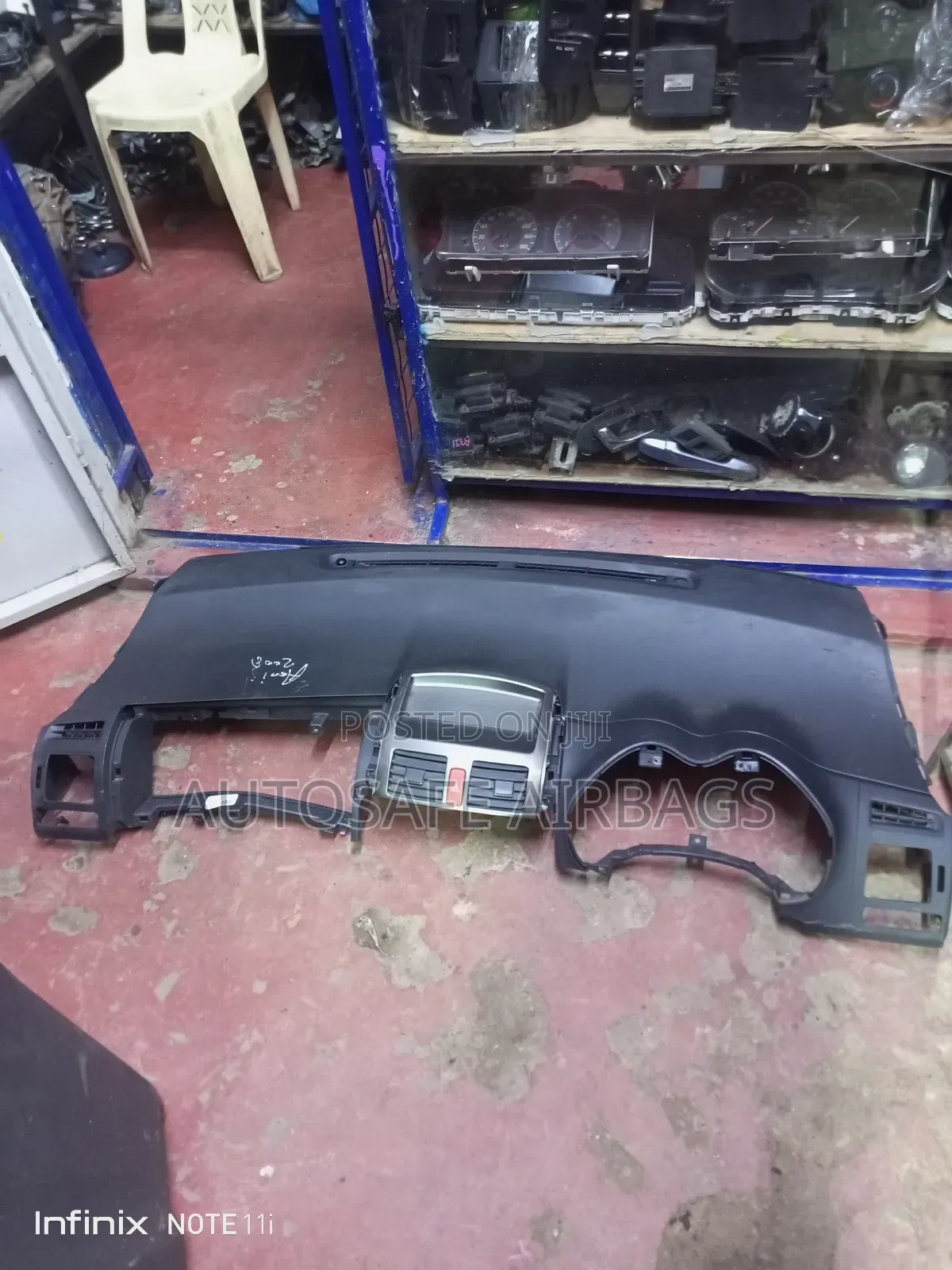 Auris Dashboards With Dashboard Cover