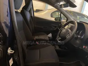 Toyota Vitz 2018 Blue