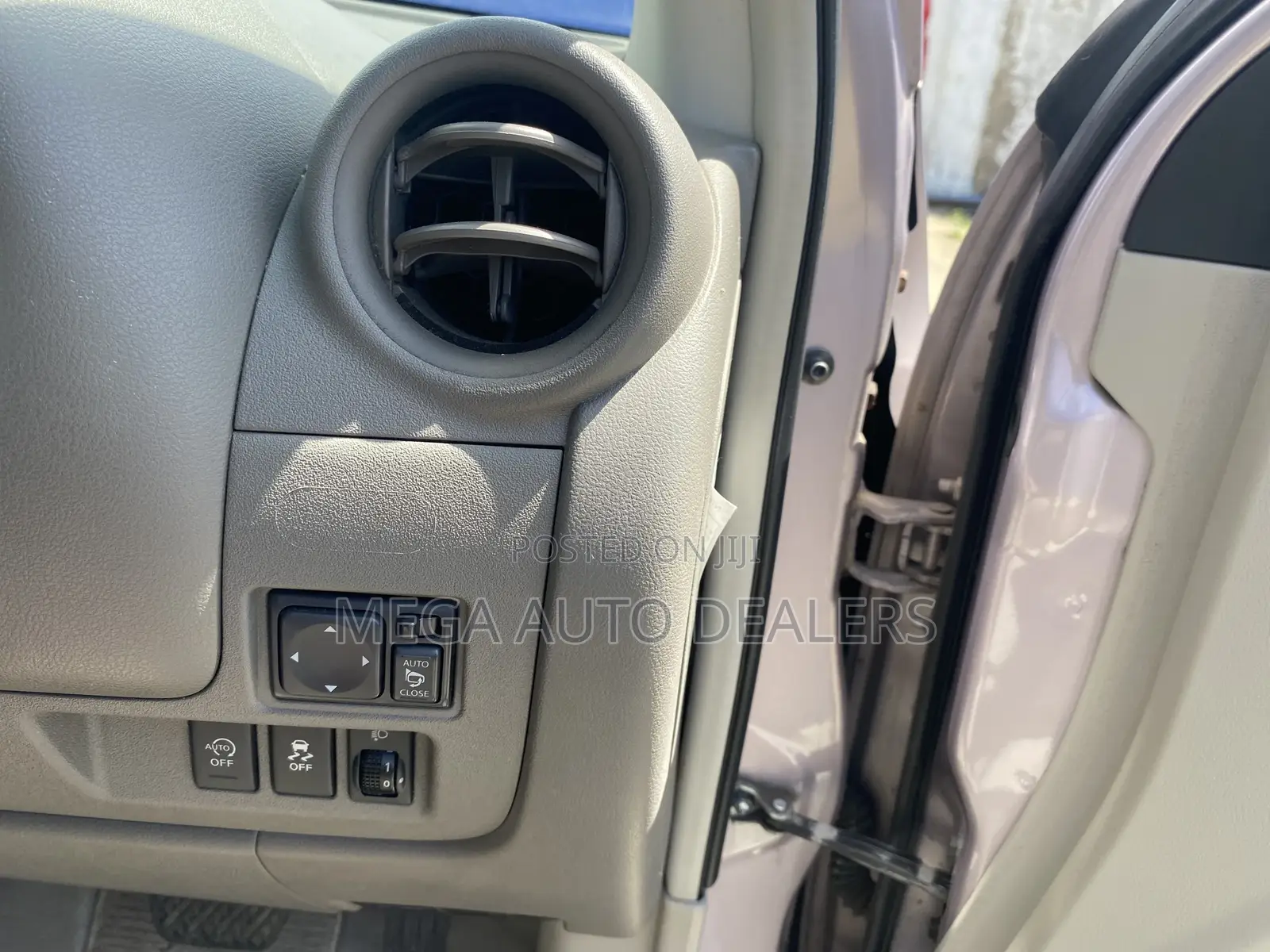 Nissan March 2018