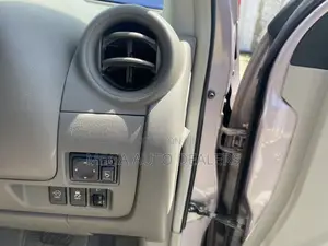 Nissan March 2018