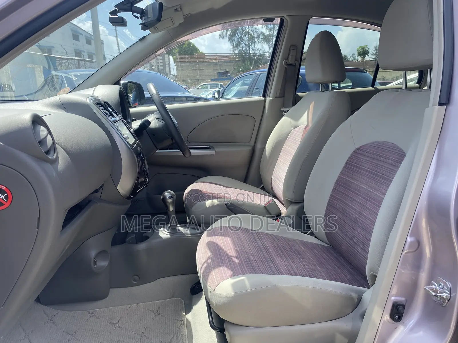 Nissan March 2018
