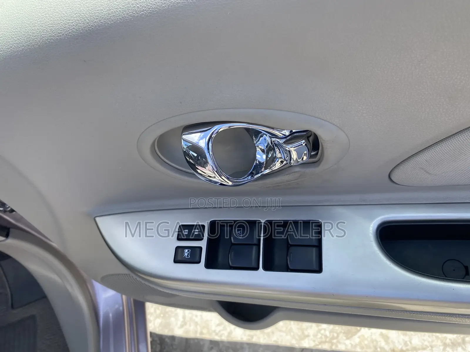 Nissan March 2018