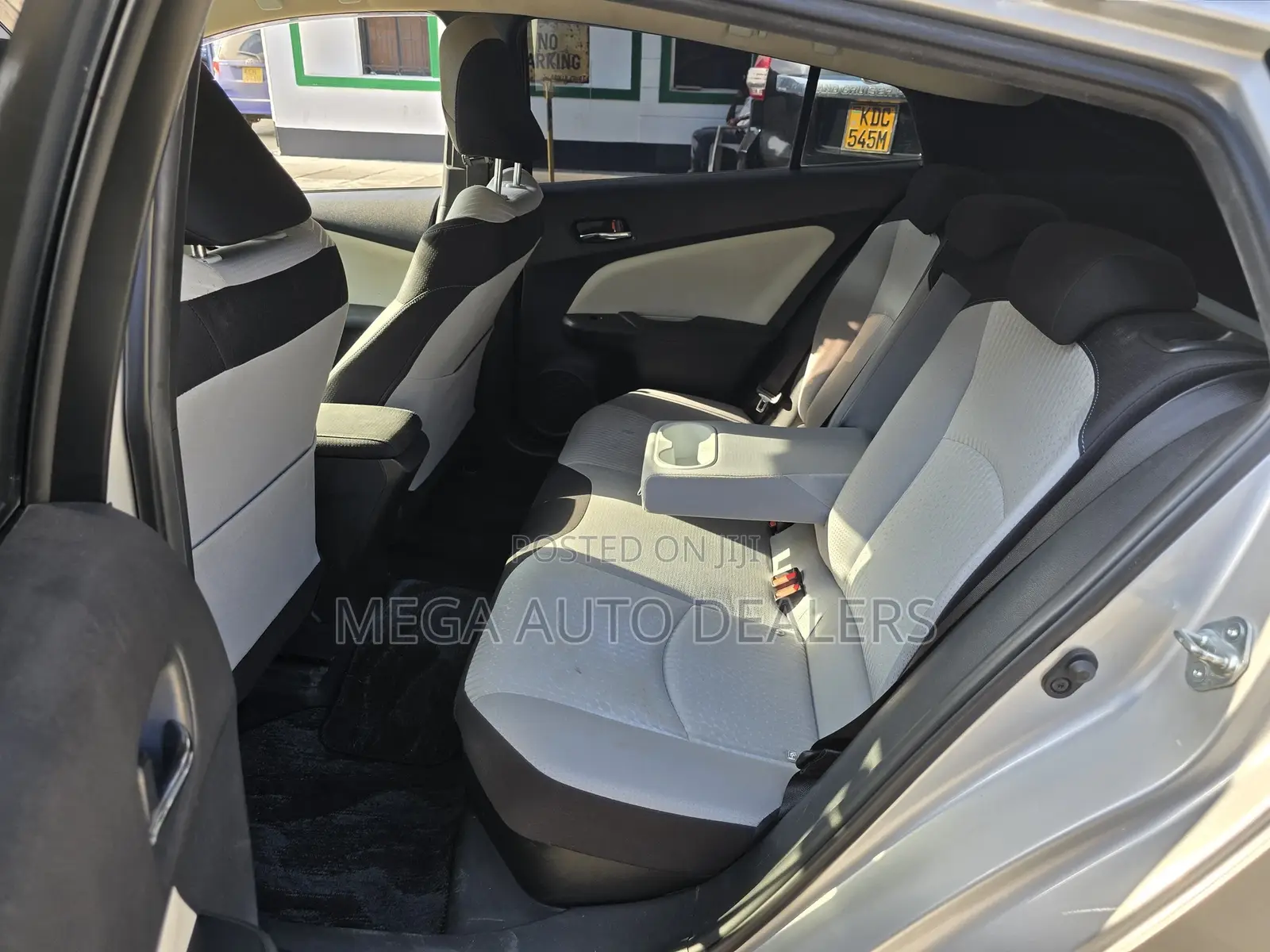Toyota Prius 2018 Silver