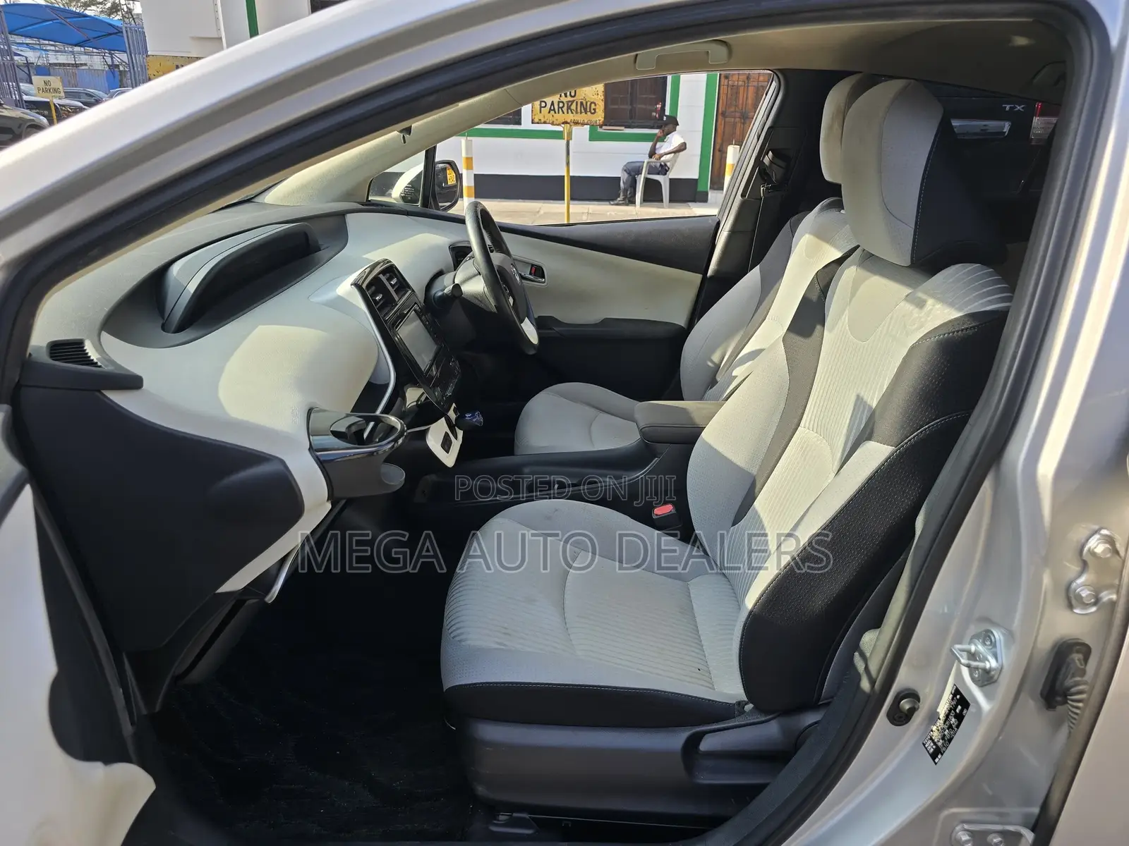 Toyota Prius 2018 Silver