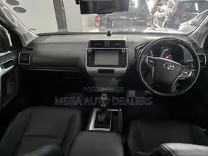 Toyota Land Cruiser Prado 2018 Gray