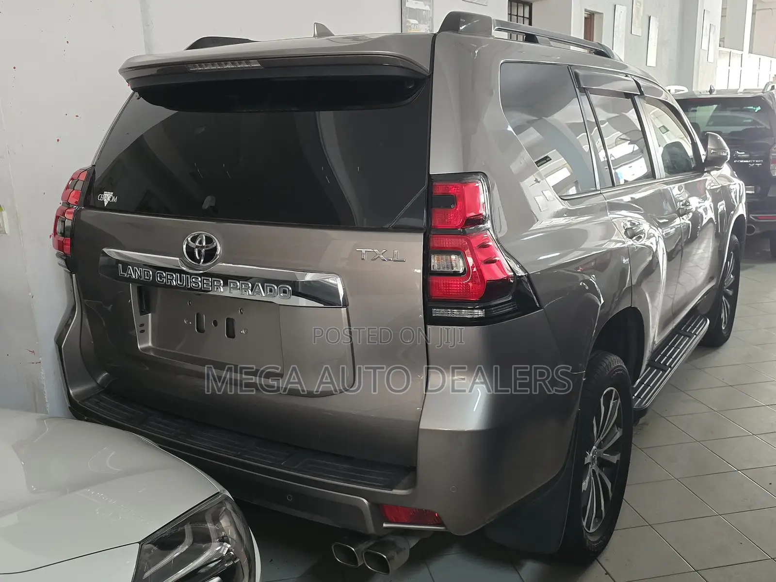 Toyota Land Cruiser Prado 2018 Gray