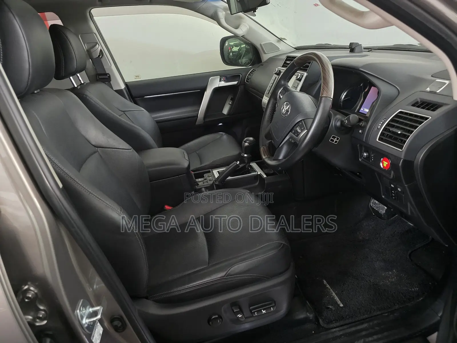 Toyota Land Cruiser Prado 2018 Gray
