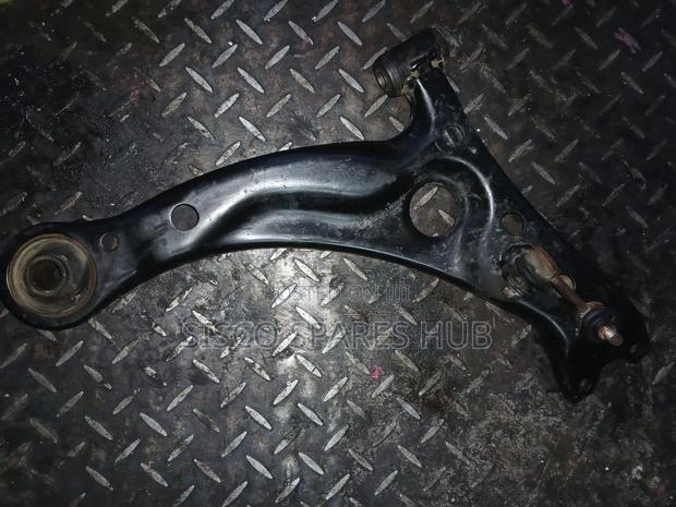 Control Arm Premio Nyoka/Caldina