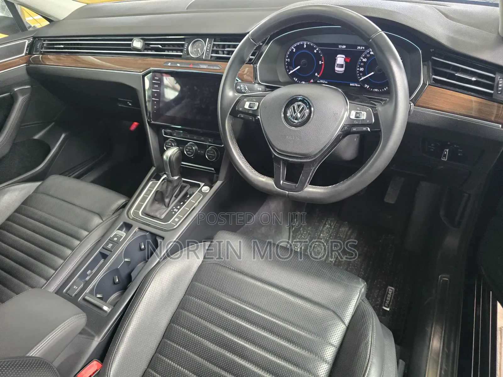 Volkswagen Passat 2019 Blue