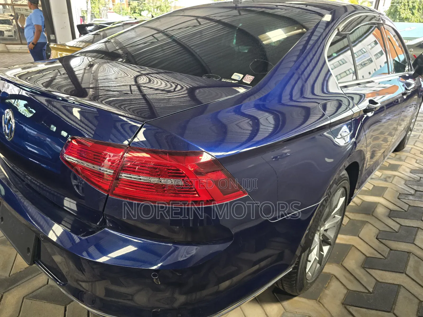 Volkswagen Passat 2019 Blue