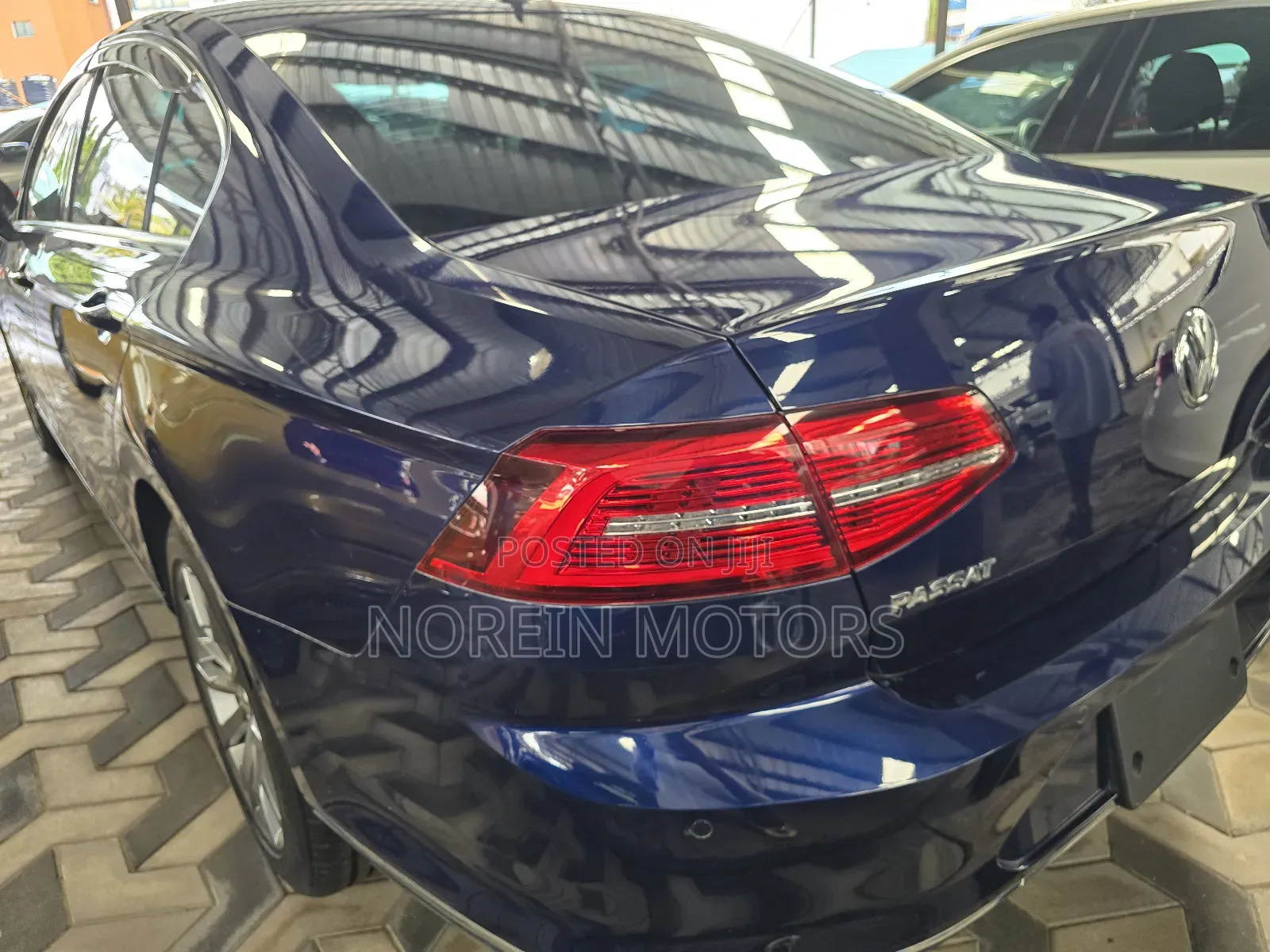 Volkswagen Passat 2019 Blue