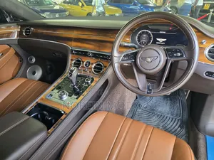Bentley Bentayga 2022 Green