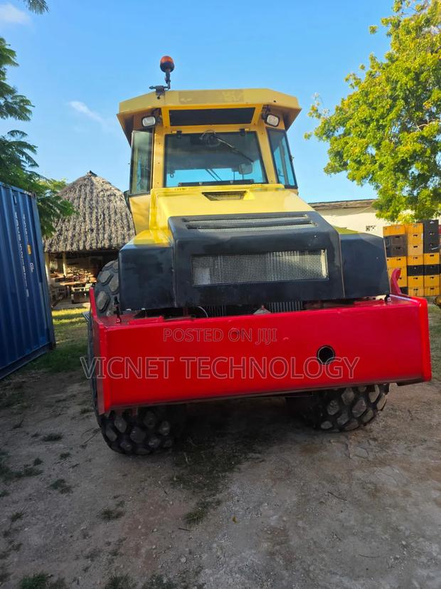 Heavy Load Dynapac Compaction Equipment - main view