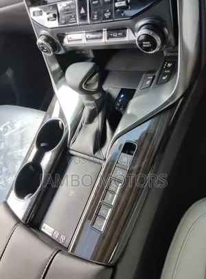 Lexus LX 600 2024 Green