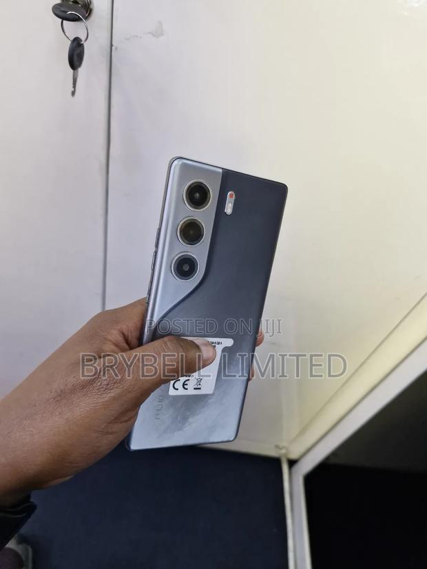 Tecno Camon 40 Pro 256 GB Gray - thumbnail 11