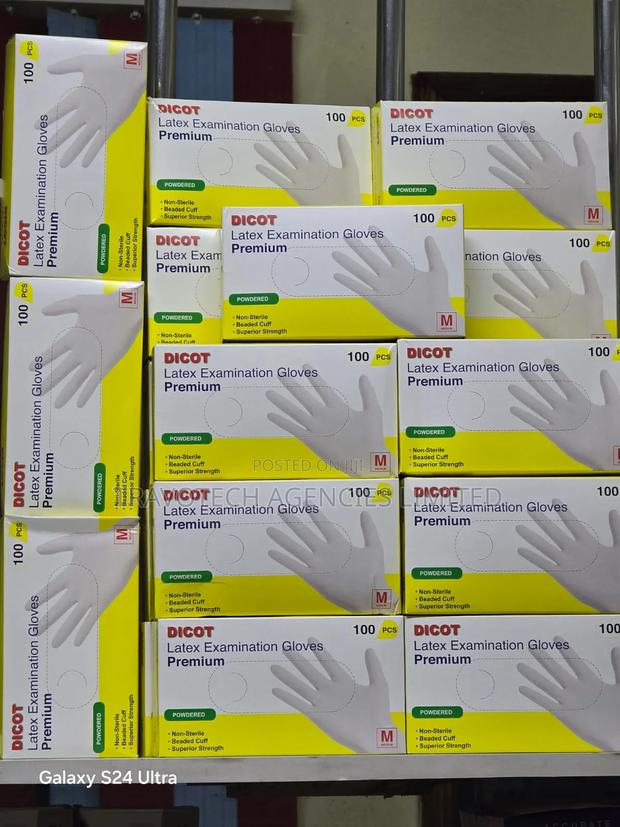 Latex Gloves - main view