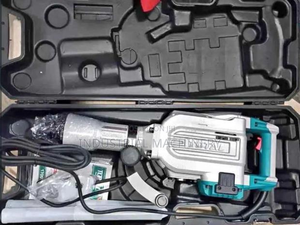 Tatal Demolition Breaker