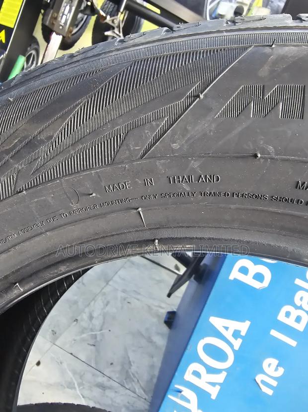 195/65r15 Maxxis Tire - thumbnail 4