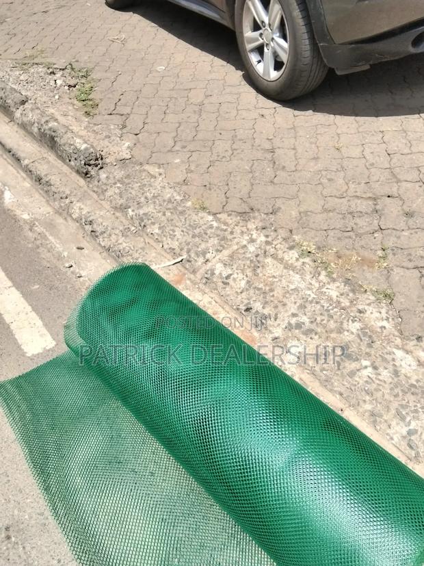 Plastic Poultry Mesh - thumbnail 2