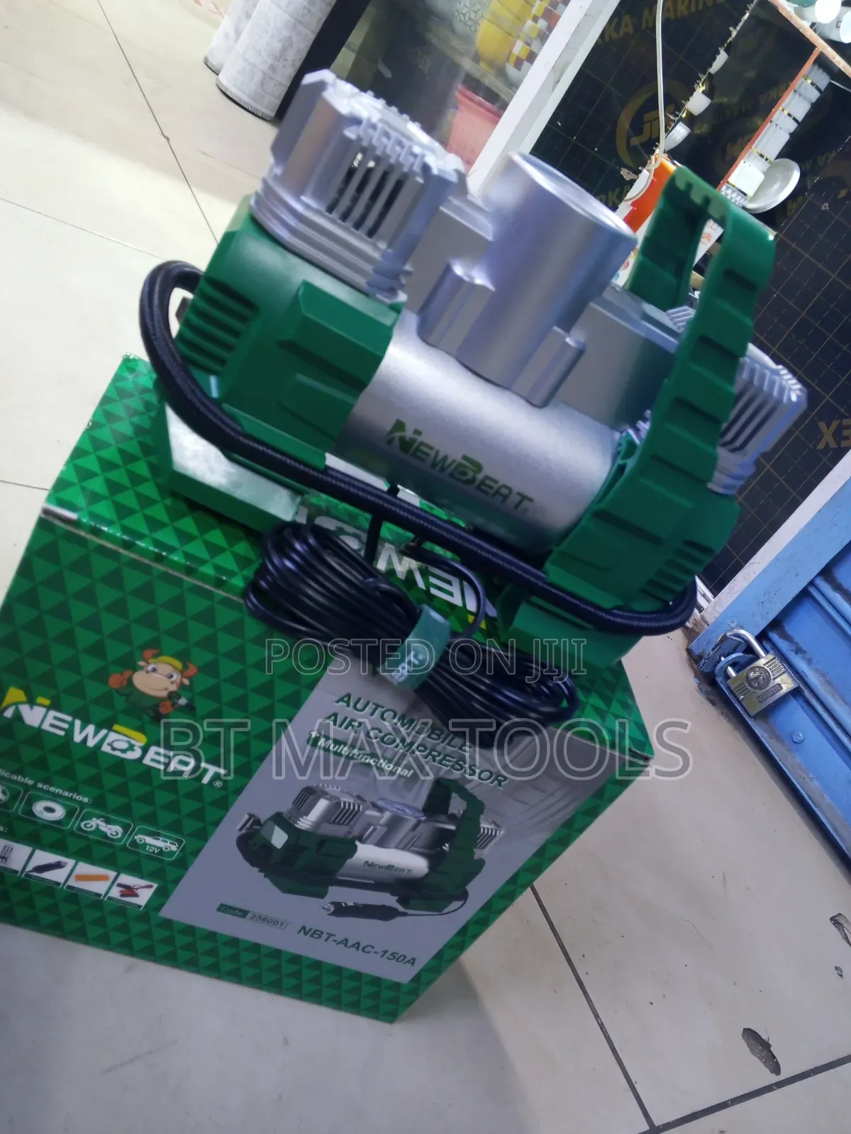 Powerful Air Compressor/ Tire Inflator/ Tyre Inflator Automobile
