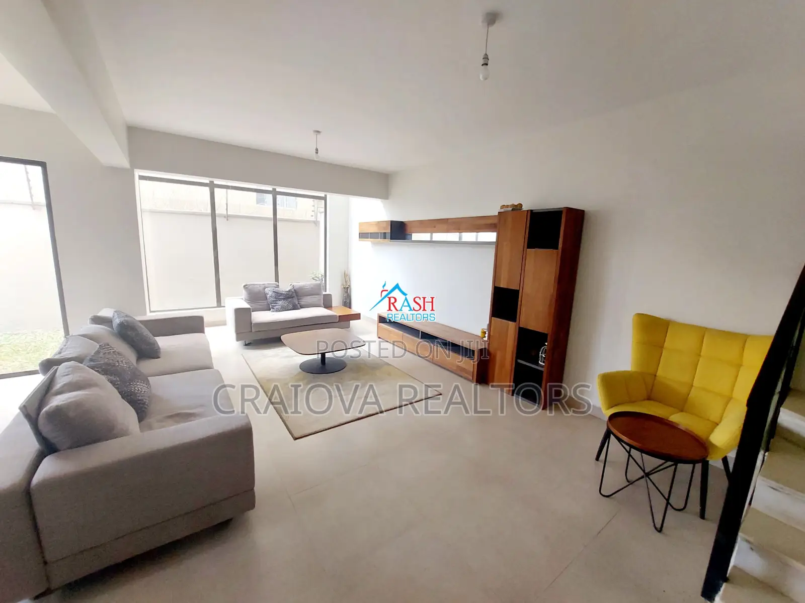4bdrm Townhouse / Terrace in Gateway Mall Area for rent