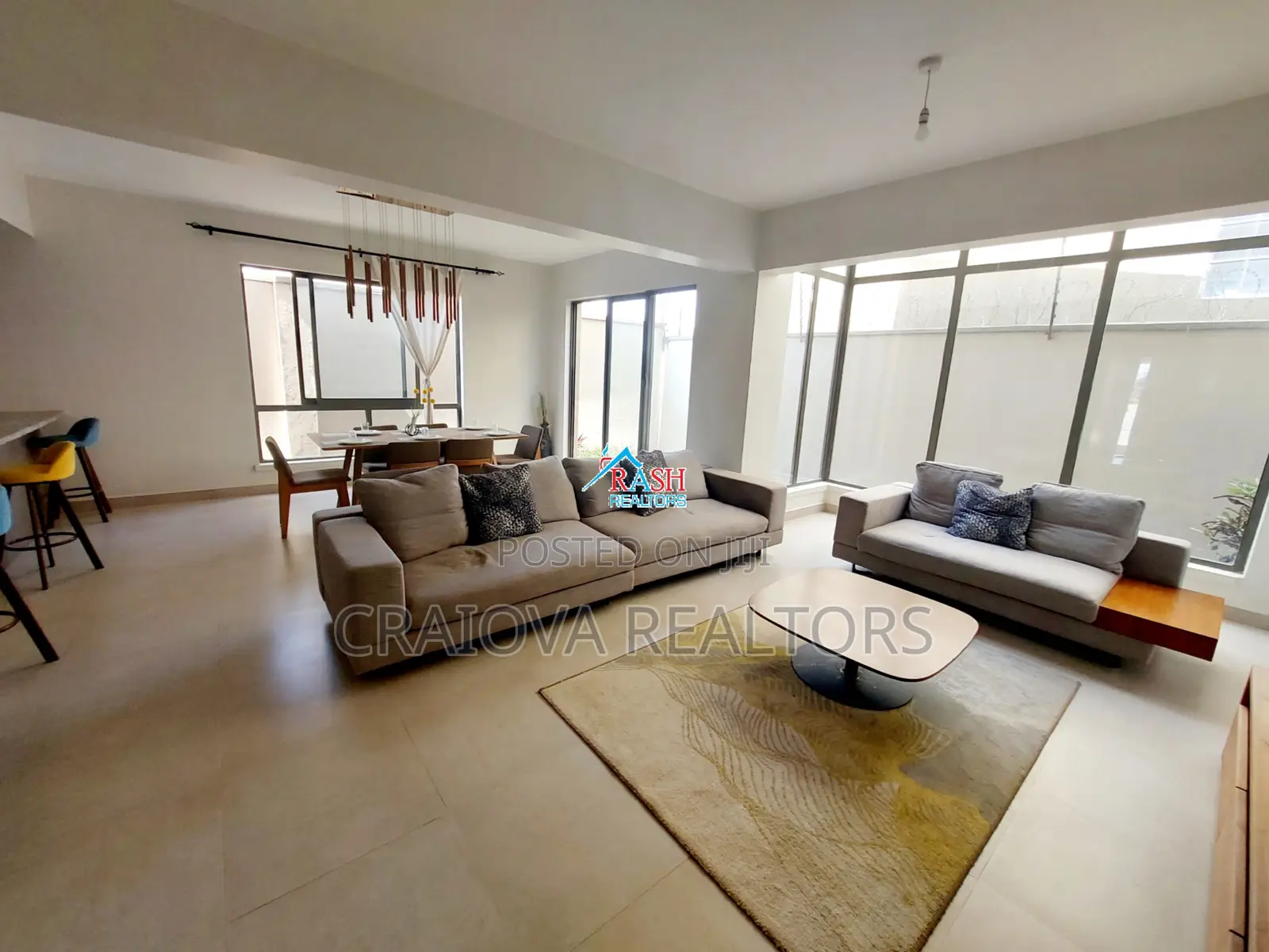 4bdrm Townhouse / Terrace in Gateway Mall Area for rent