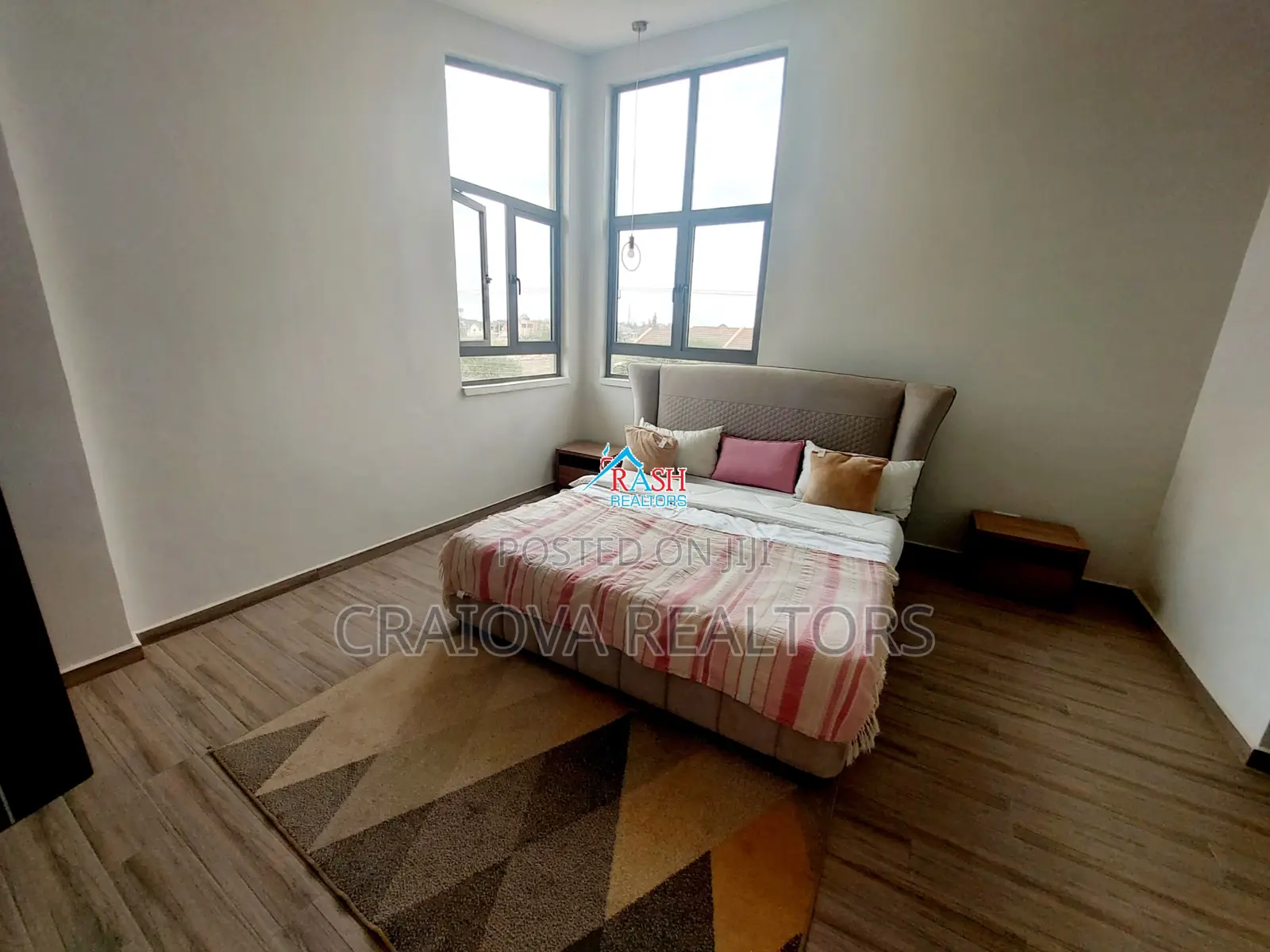 4bdrm Townhouse / Terrace in Gateway Mall Area for rent