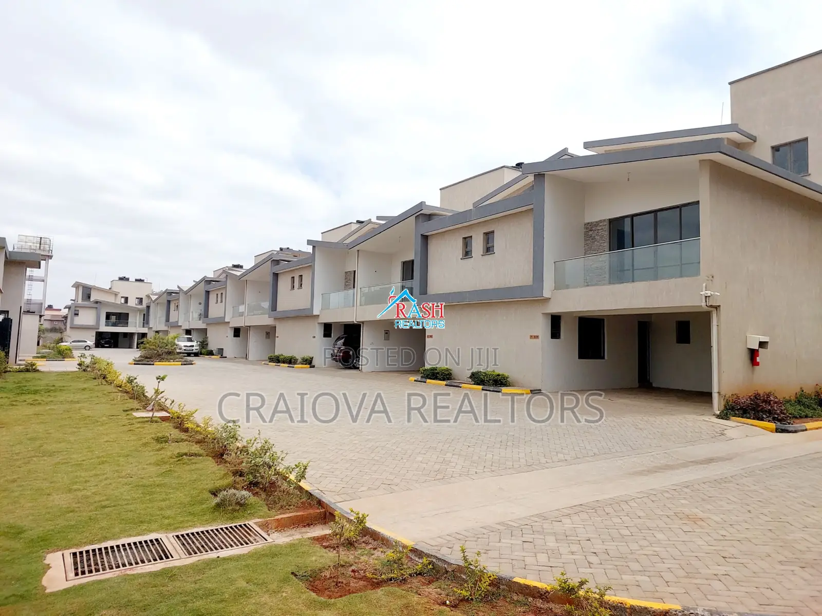 4bdrm Townhouse / Terrace in Gateway Mall Area for rent