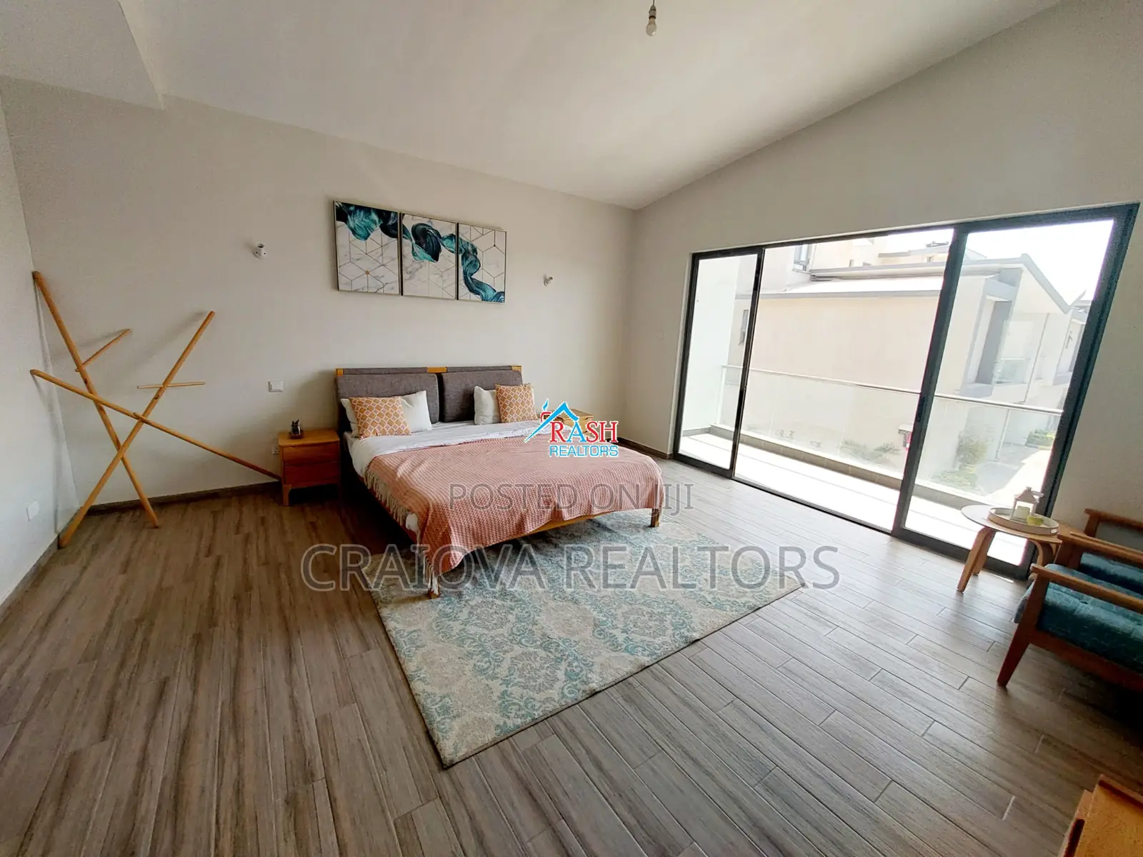 4bdrm Townhouse / Terrace in Gateway Mall Area for rent