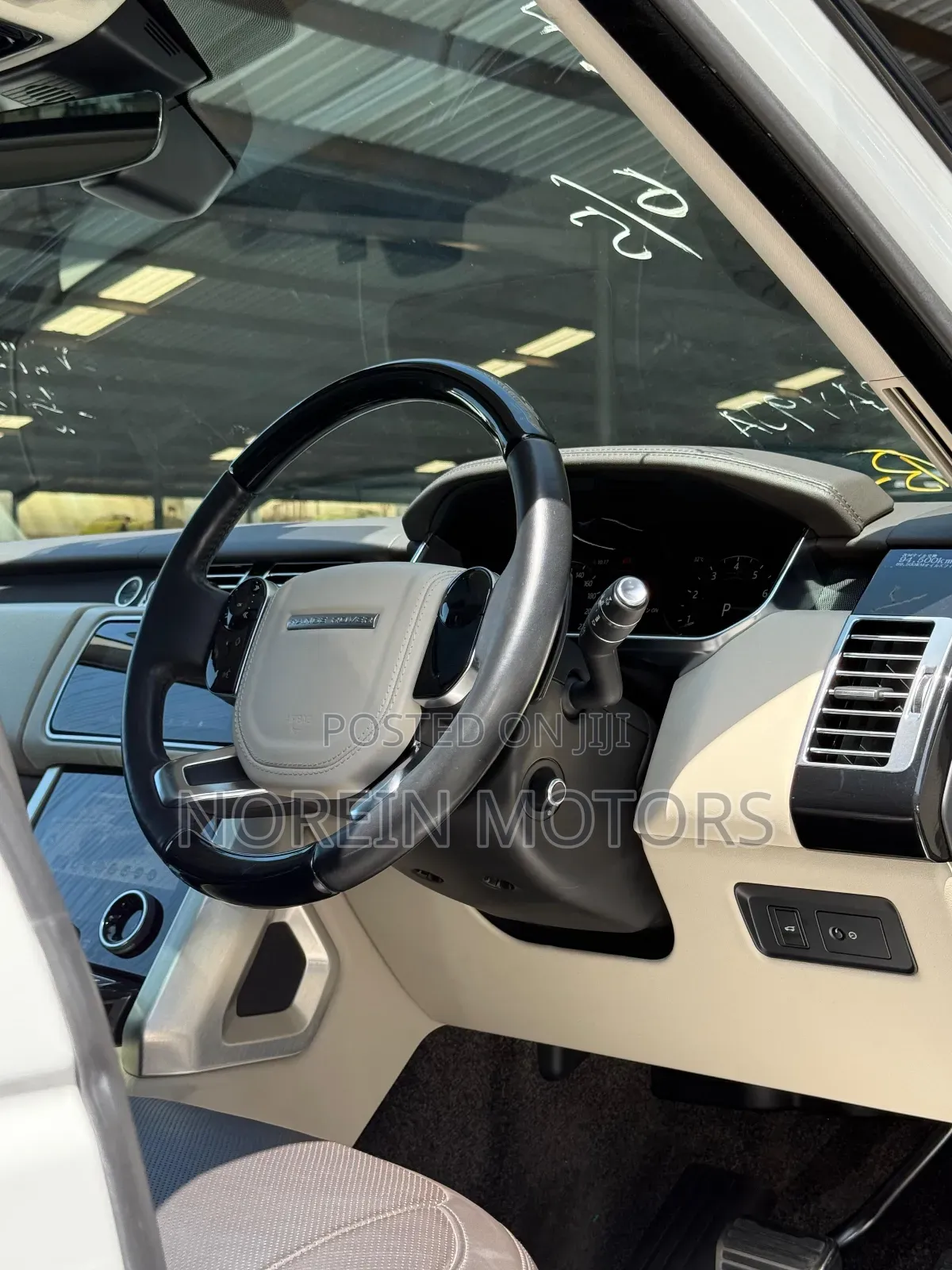 Land Rover Range Rover Vogue 2019 Pearl