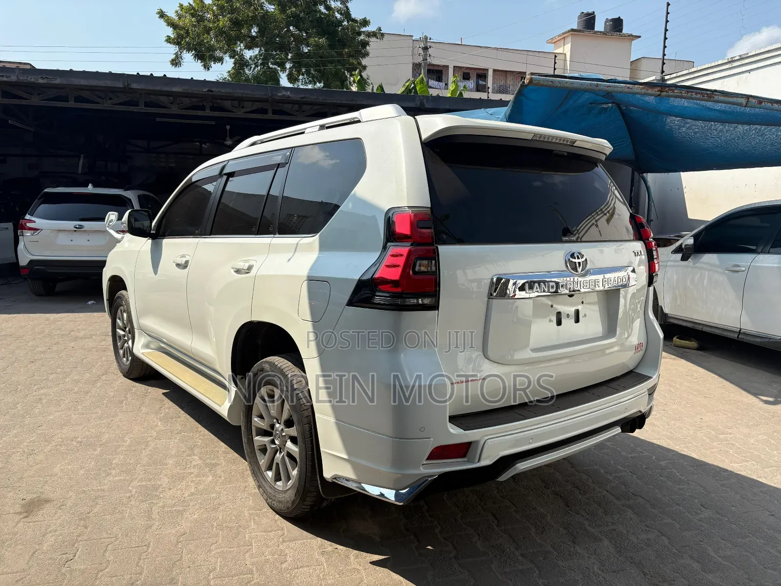 Toyota Land Cruiser Prado 2019 White