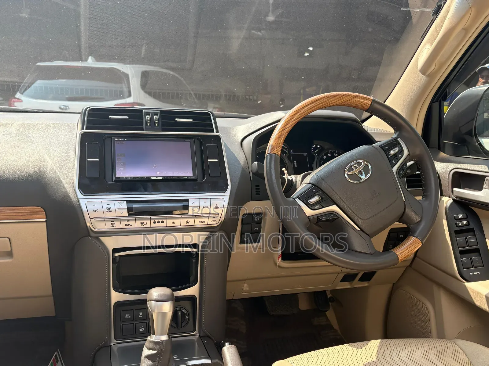 Toyota Land Cruiser Prado 2019 White