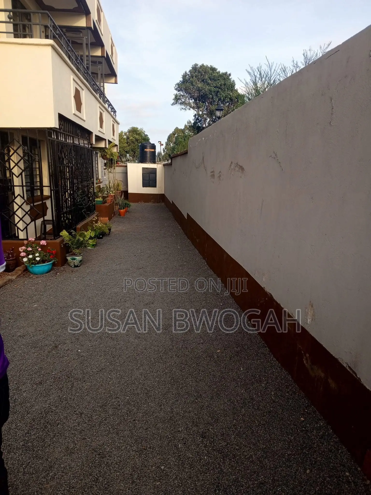 3bdrm Apartment in Zambezi for rent