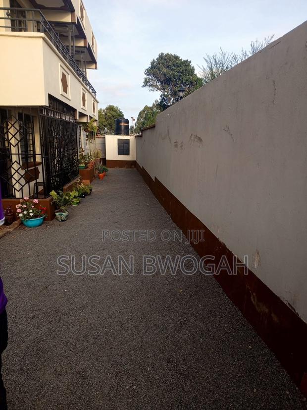 3bdrm Apartment in Zambezi for rent - thumbnail 9