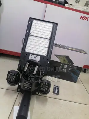 3 Lenses, 3 Screen V380 Triple Lens 4g PTZ Solar Camera