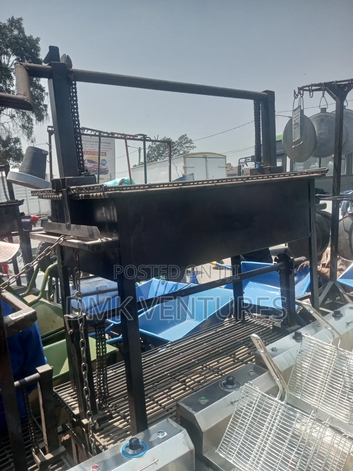 Vibrant Modern Large Choma Grill