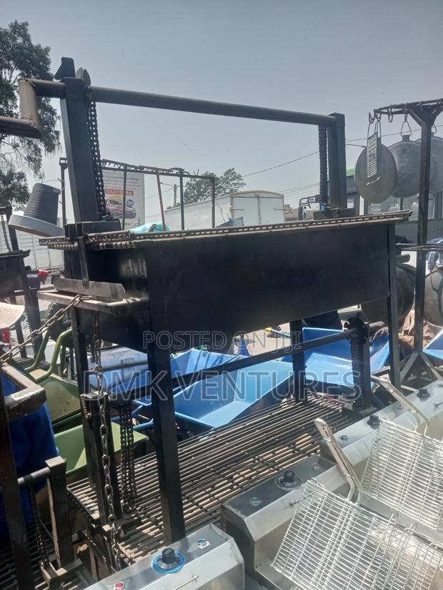 Vibrant Modern Large Choma Grill