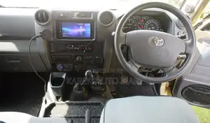Toyota Land Cruiser 4.5 V8 DLX 2014 Beige