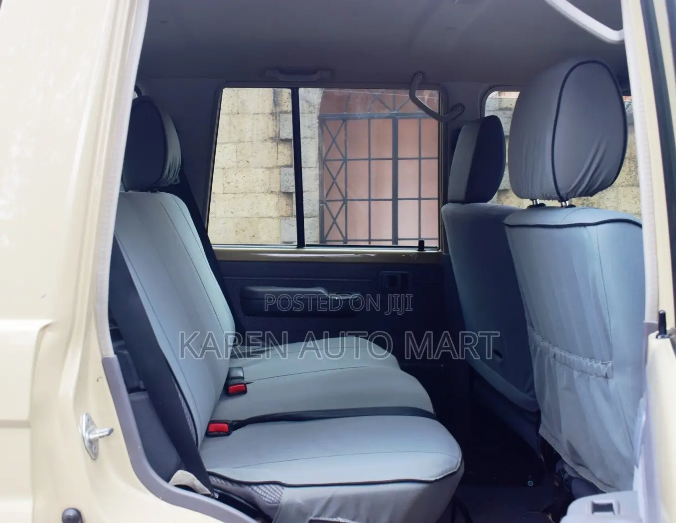 Toyota Land Cruiser 4.5 V8 DLX 2014 Beige