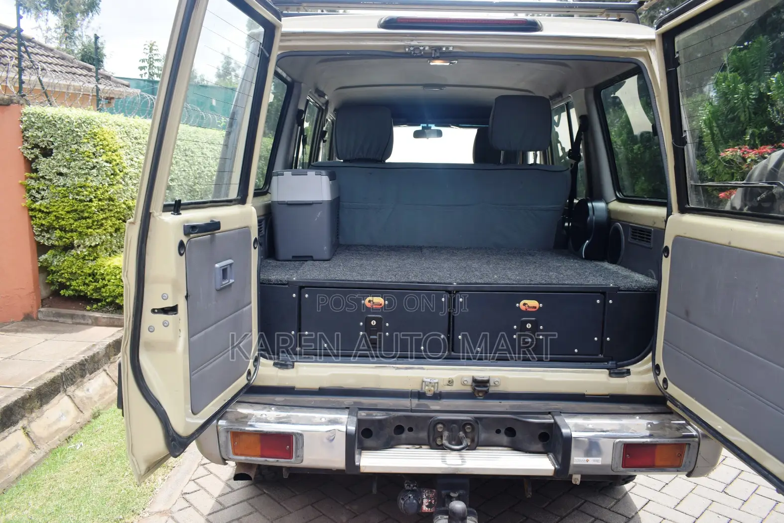 Toyota Land Cruiser 4.5 V8 DLX 2014 Beige
