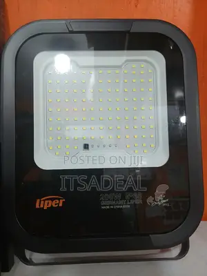 Led Solar Flood Light (Germany Liper) 200 Watts
