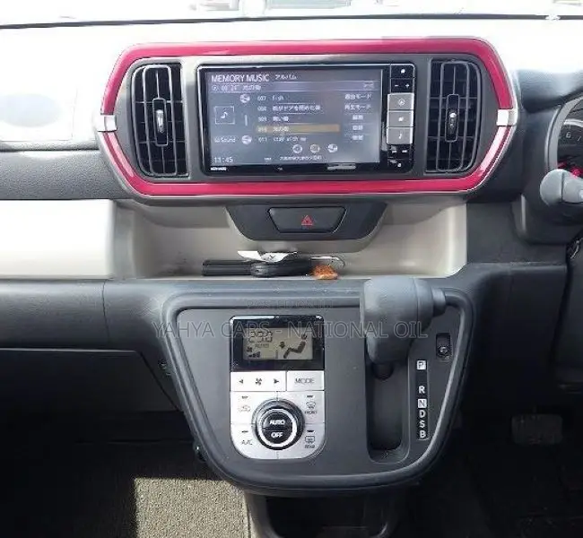 Daihatsu Boon 2018 Red