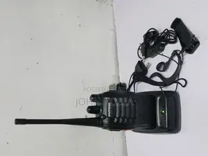 Baofeng Bf-888s Long Range Walkie Talkie With Charger Earpiece