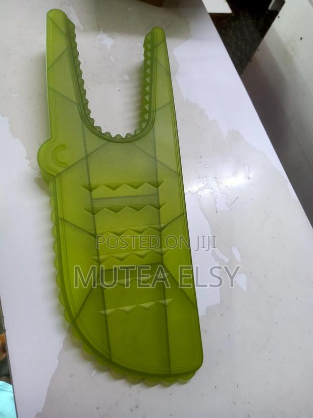 Red,Blue Green Quick Shoe Remover Cartoon - main view