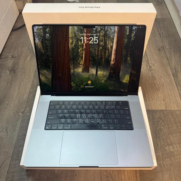 Laptop Apple MacBook Pro 2021 M1 16GB Apple M1 Pro SSD 1T