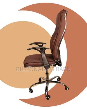 Minimal Ergonomic Executive Leather Chair — All-Day Comfort